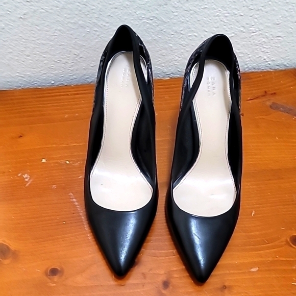 ZARA WOMEN'S LEATHER SHOES BLACK  SNAKE SKIN ON THE BACK SIZE 39 OR 8.5 HEEL 4 - Picture 3 of 12